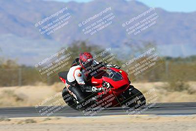 media/Jan-13-2025-Ducati Revs (Mon) [[8d64cb47d9]]/4-C Group/Session 3 (Turn 7 Inside)/